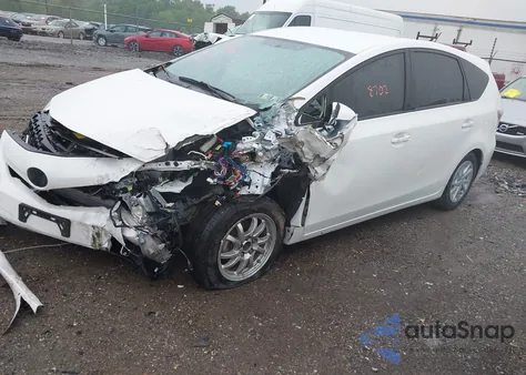 2013 Toyota Prius V Two z USA, uszkodzony, nr VIN JTDZN3EU3D3280510